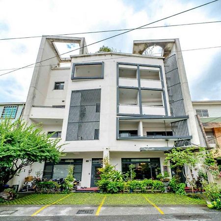 五葉松民宿-電梯民宿 近慈濟中小學及慈科大及人社院 Hualien Eksteriør bilde